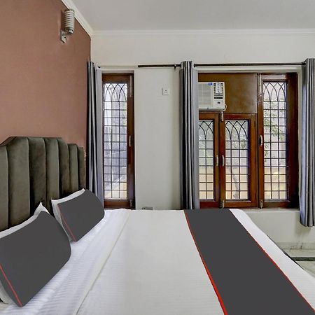 Super Capital O Uk House Residency Hotel คูร์เคาน์ ภายนอก รูปภาพ