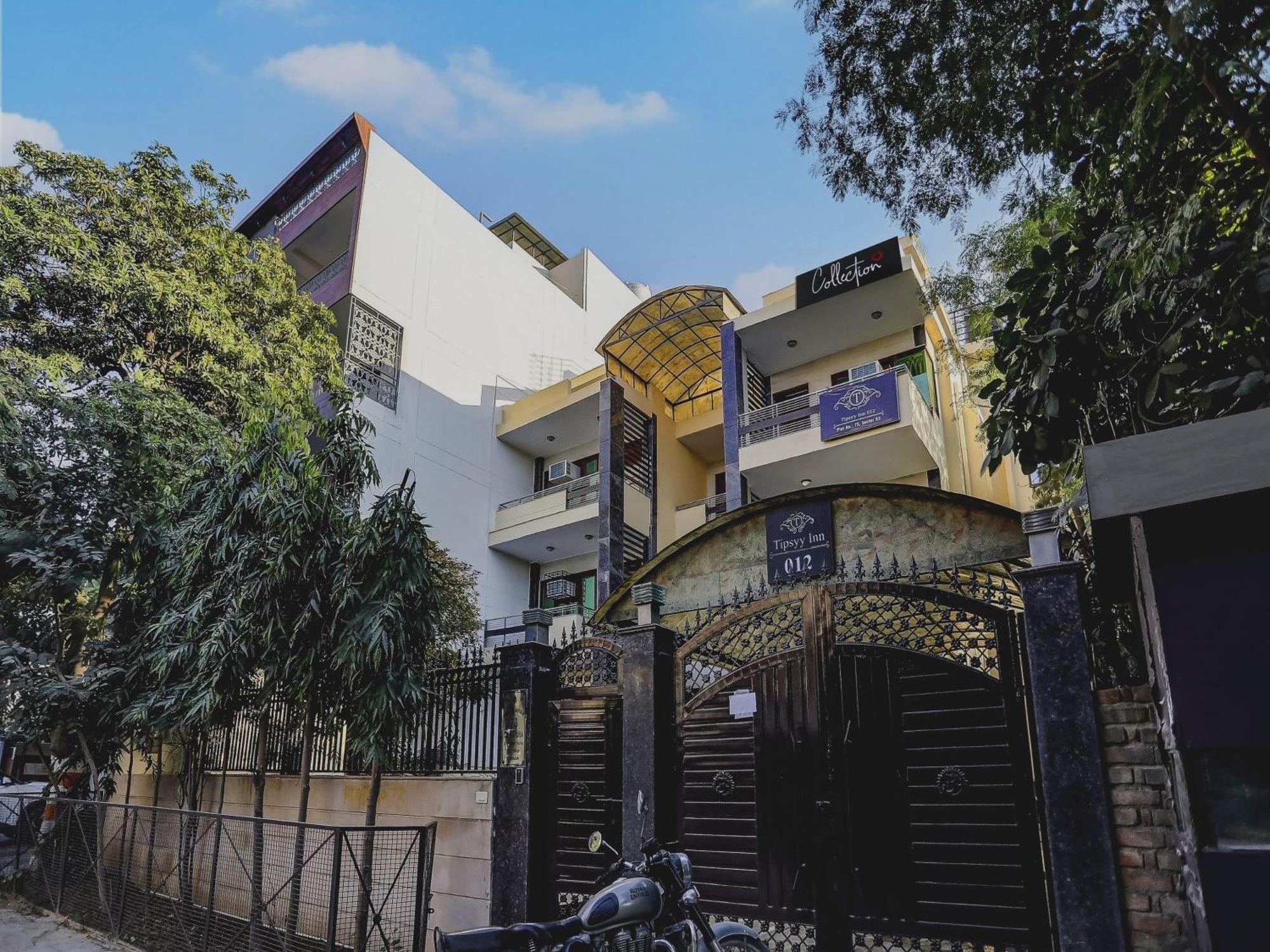 Super Capital O Uk House Residency Hotel คูร์เคาน์ ภายนอก รูปภาพ