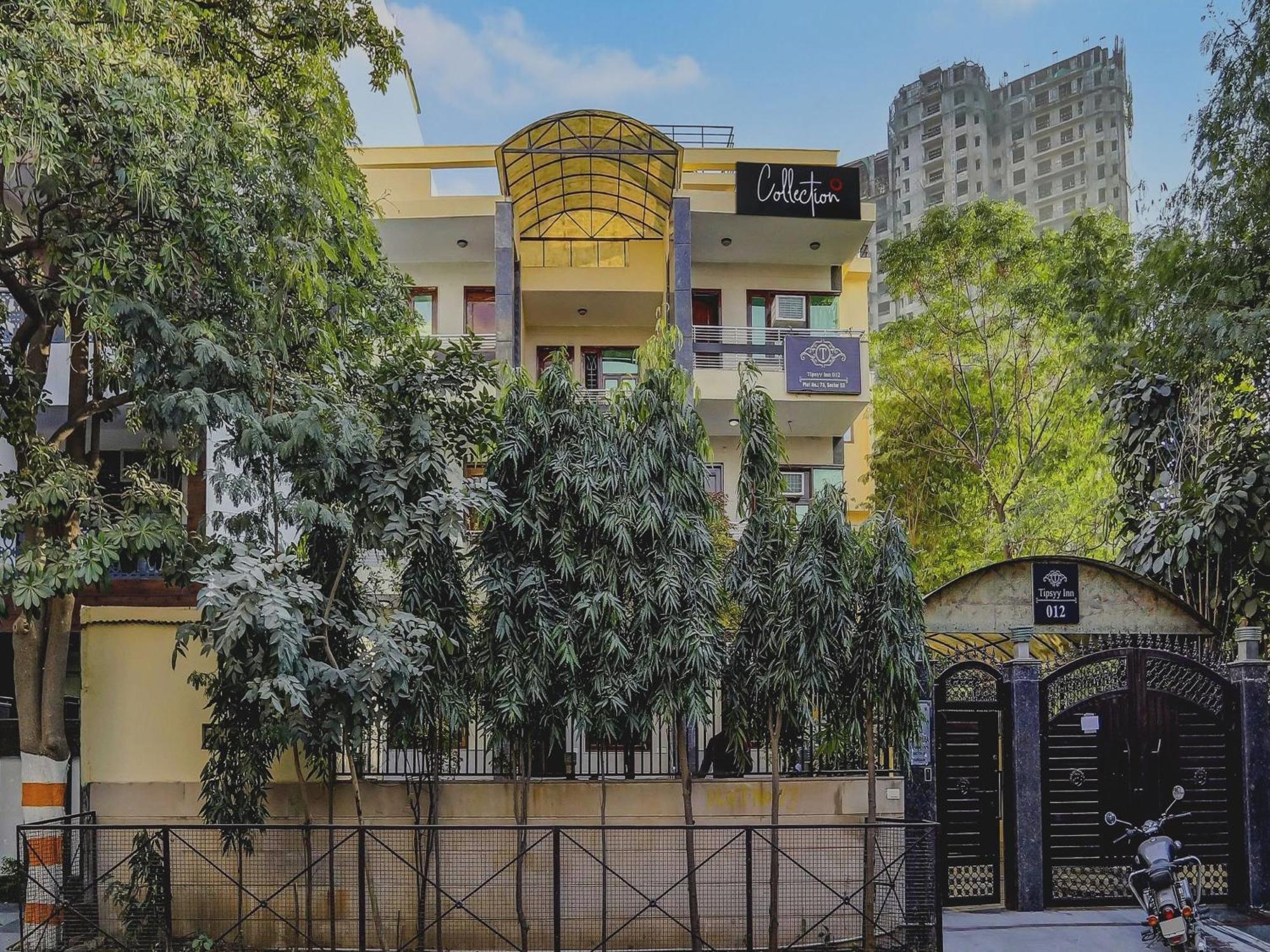 Super Capital O Uk House Residency Hotel คูร์เคาน์ ภายนอก รูปภาพ